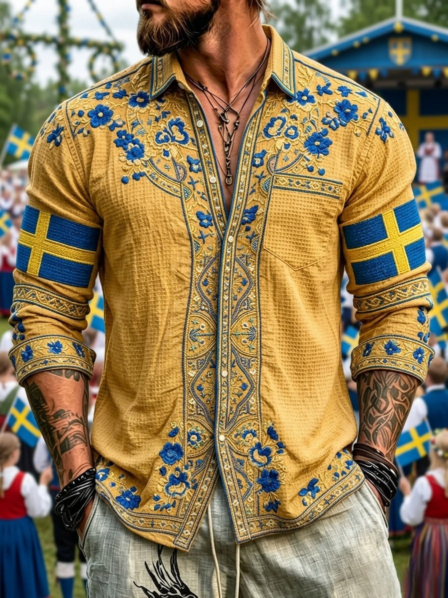 Herren-Retro-Hemd im schwedischen Nationaltag- und Mittsommer-Look mit folkloristischem Blumenmuster, Waffelstruktur und langen Ärmeln
