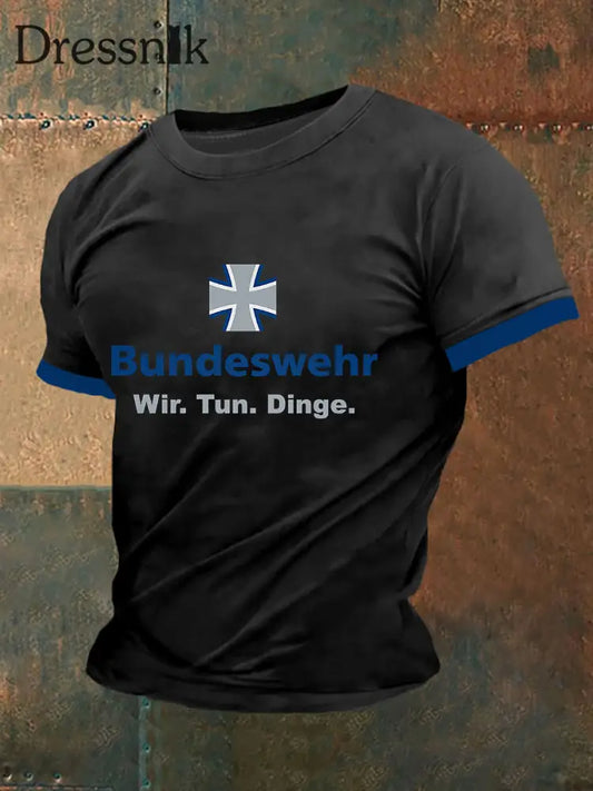 Wir Männer. Tun. Dinge. T-Shirt mit kurzen Ärmeln Schwarz / S