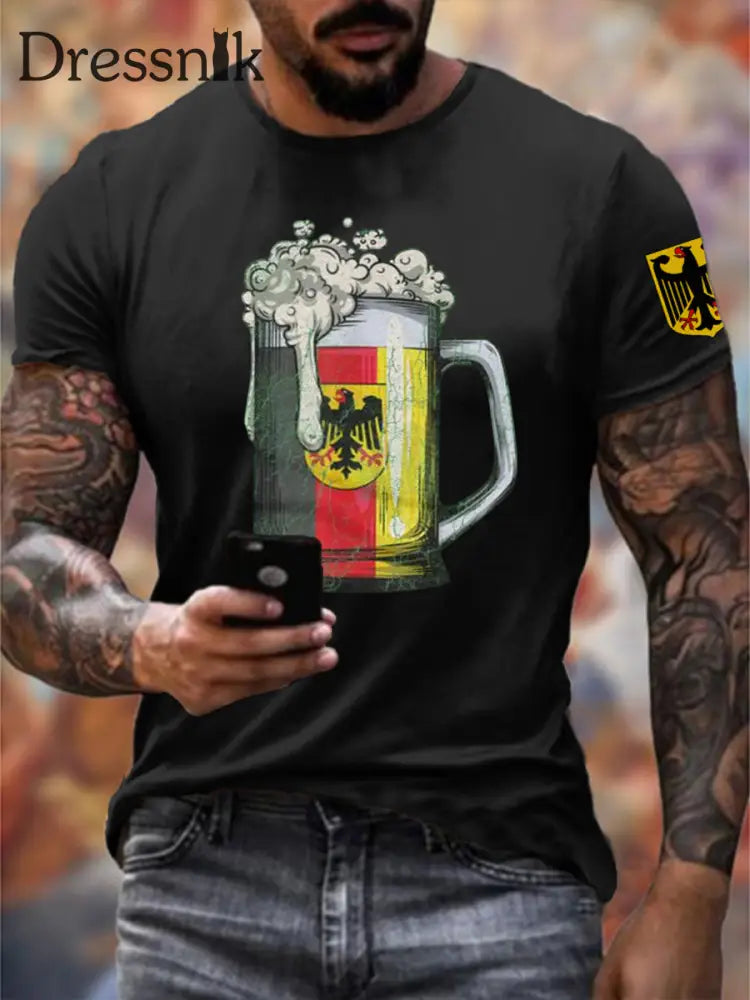 Deutsches Bierbecher-Bedrucktes Kurzarm-T-Shirt für Männer Schwarz / S