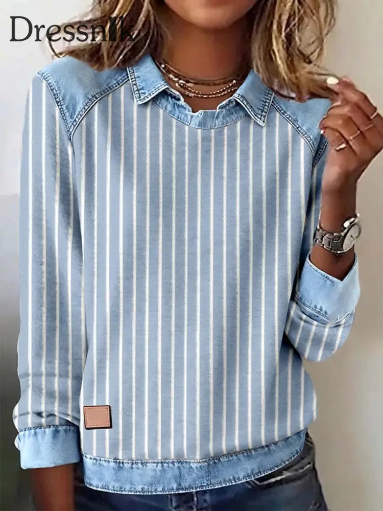 Frauen gestreiftes Muster Patchwork Kunst Sweatshirt blau / S