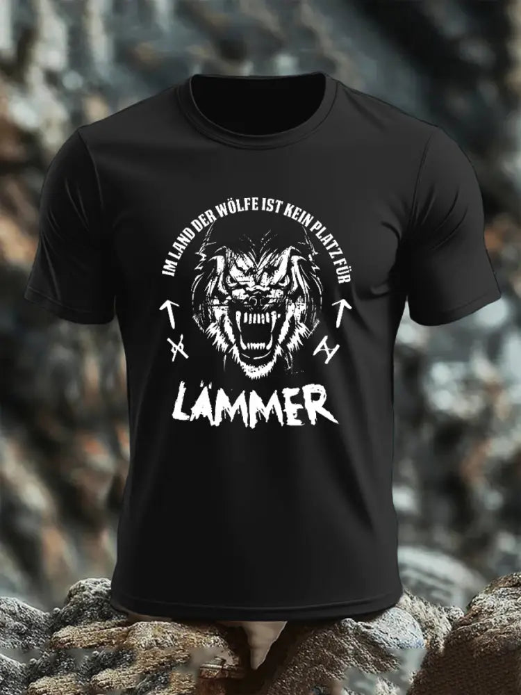Herren Im Land der Wölfe ist kein Platz für Lämmer Germanen Wikinger T-Shirt Schwarz / S