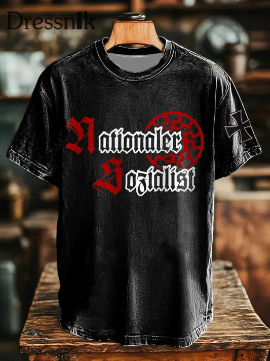 Herren Nationaler Sozialist bedrucktes Kurzarm-T-Shirt Schwarz / S