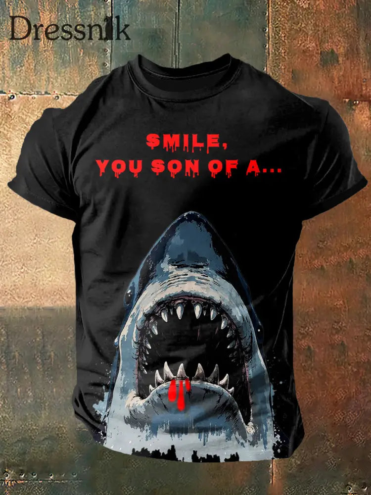 Lächeln Sie Sohn von Hai Print Vintage Mode Kurzarm T-Shirt Schwarz / S