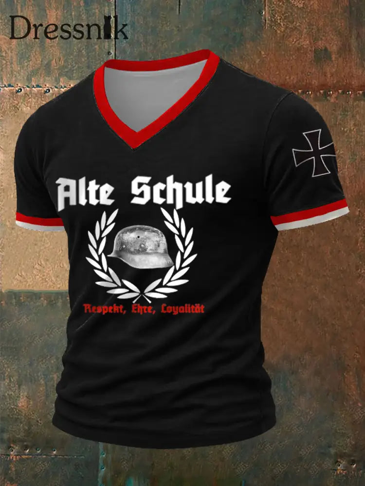 Männer Alte Schule Eisernes Kreuz bedrucktes Kurzarm-T-Shirt Schwarz / S