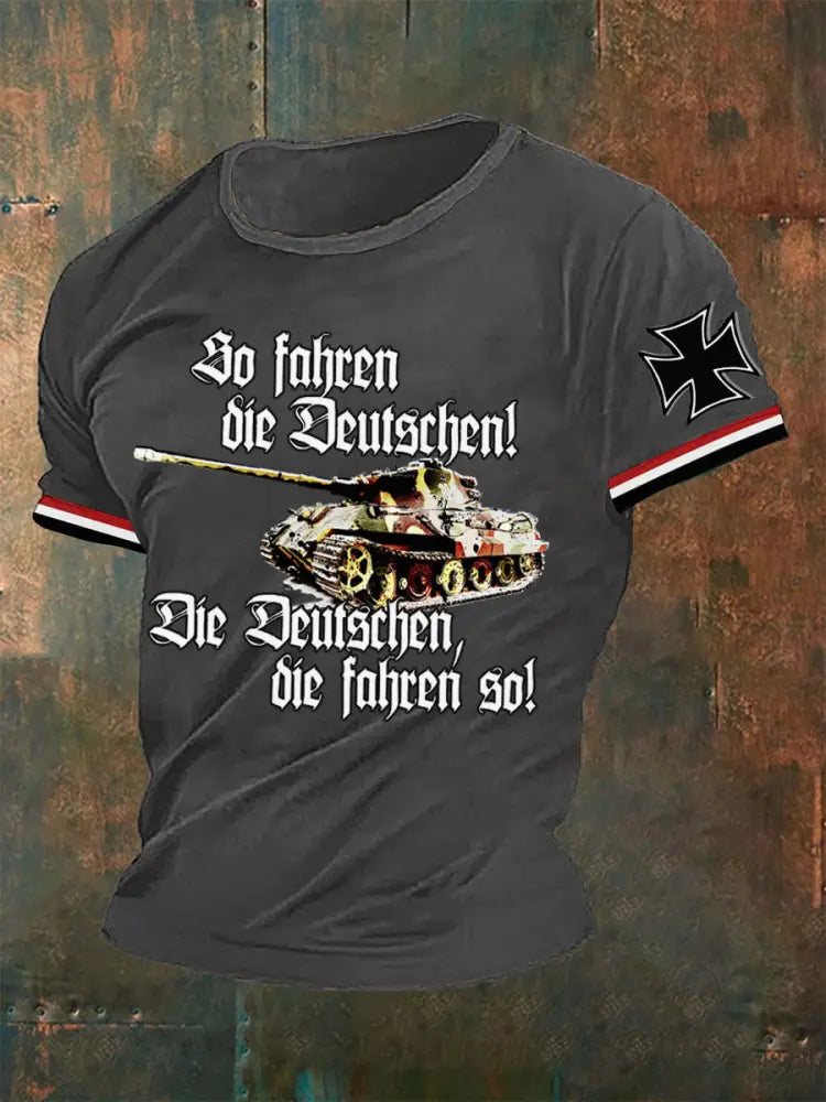 Männer So fahren die Deutschen Die Deutschen fahren so Herren T-Shirt Grau / S
