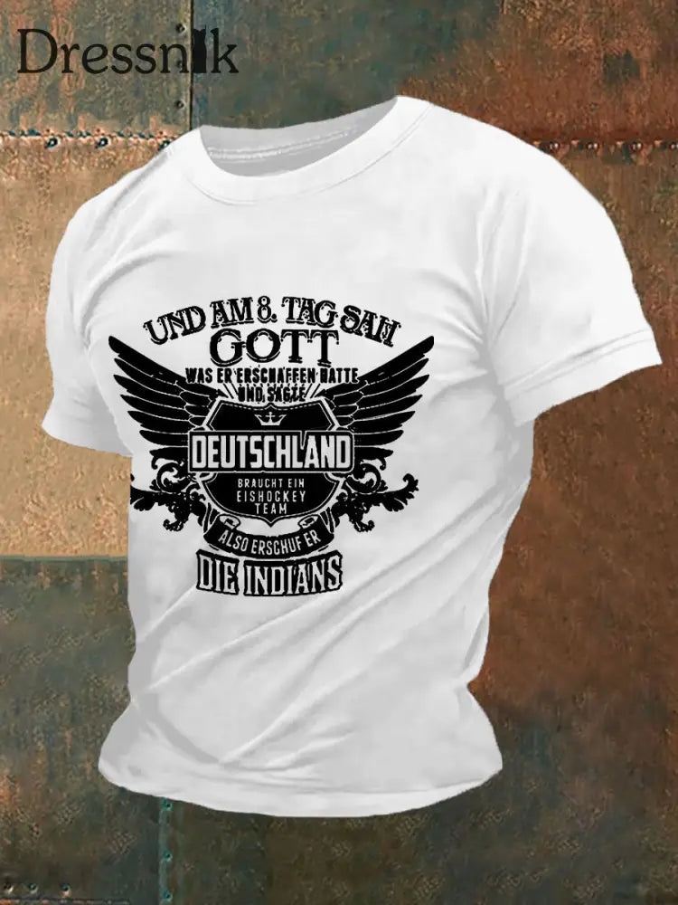 Männer Und Am 8. Tag Sah Gott Was Erschaffen Hatte Und Sage Die Deutschland Braucht Kurzarm-T-Shirt Weiß / S