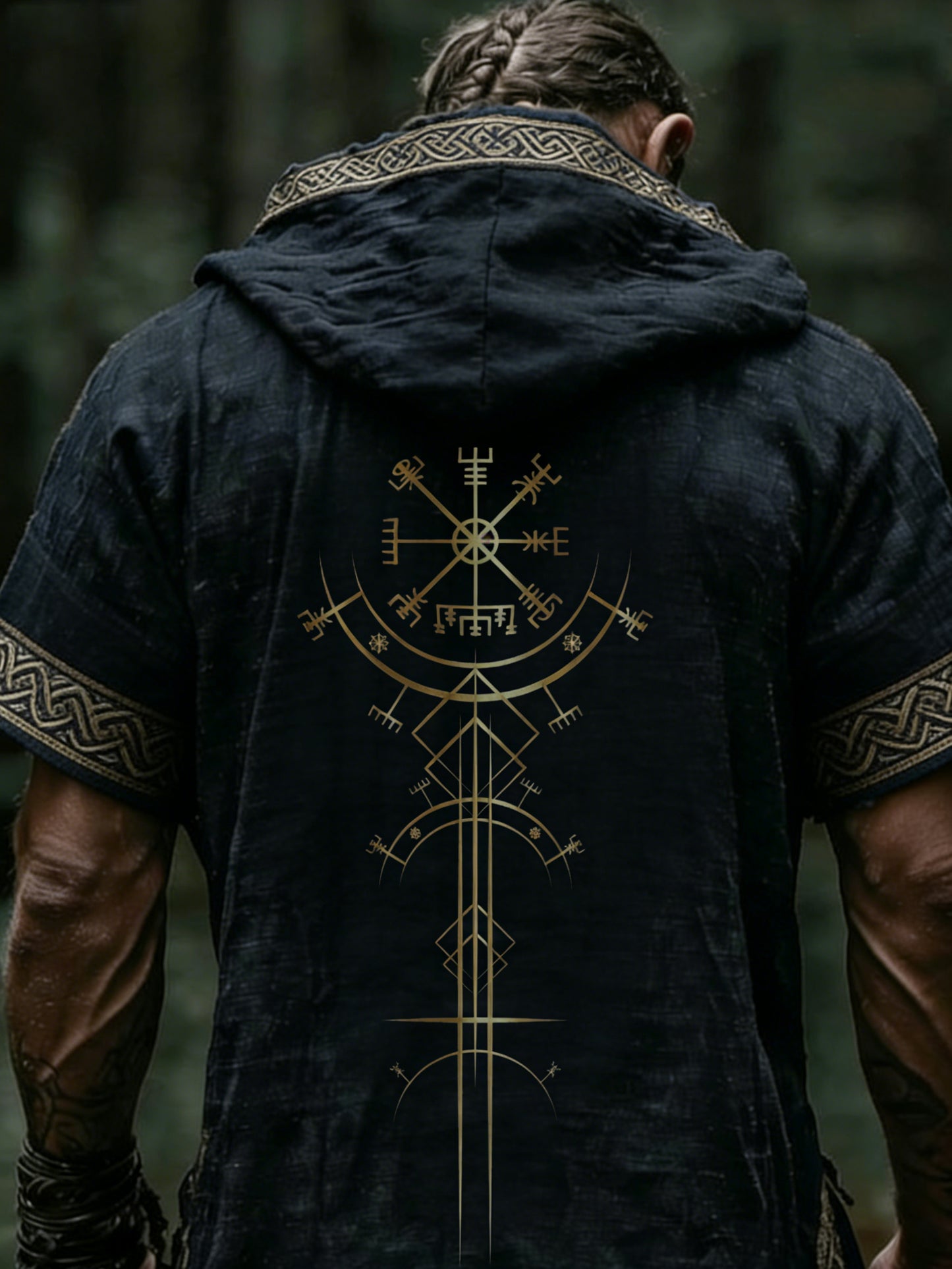 Herren-Kapuzenpullover mit kurzen Ärmeln und Wikinger-Design