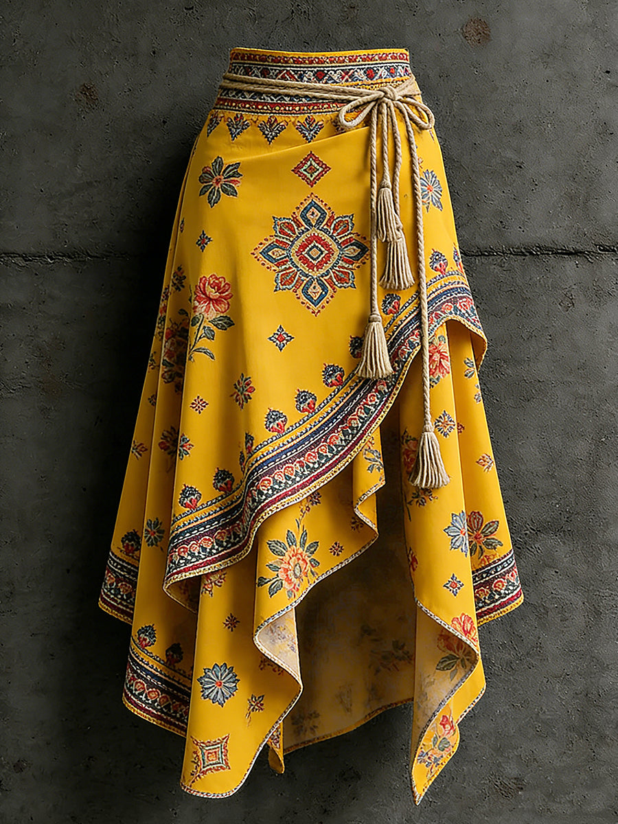 Damenrock im Bohemian-Stil mit kunstvollem Druck und asymmetrischem Schnitt