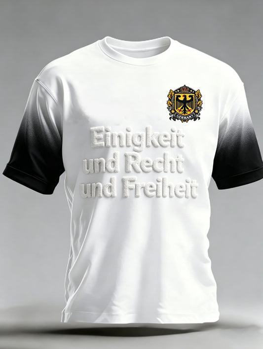 Herren-T-Shirt mit Kunstprint im Farbschema der deutschen Flagge