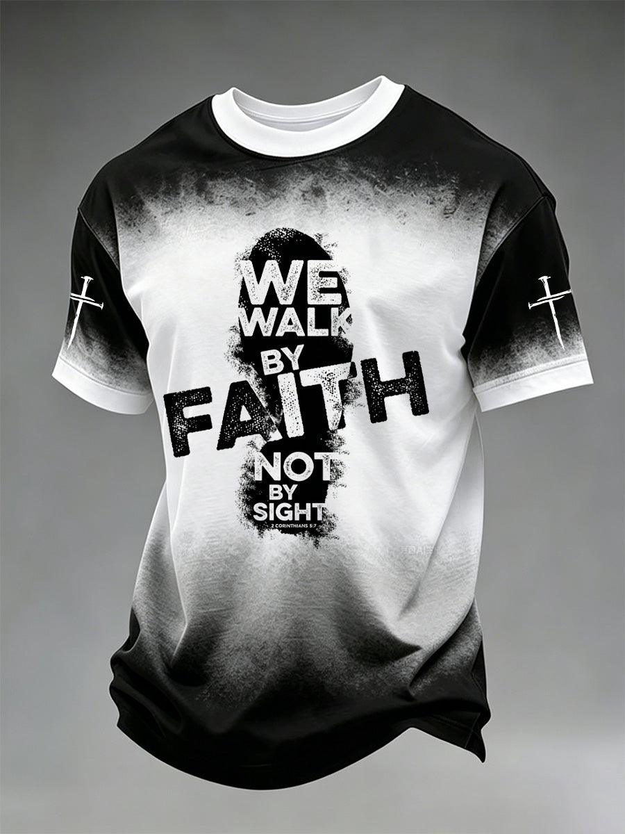 Herren-T-Shirt mit Aufdruck: „Wir wandeln im Glauben, nicht im Sehen“