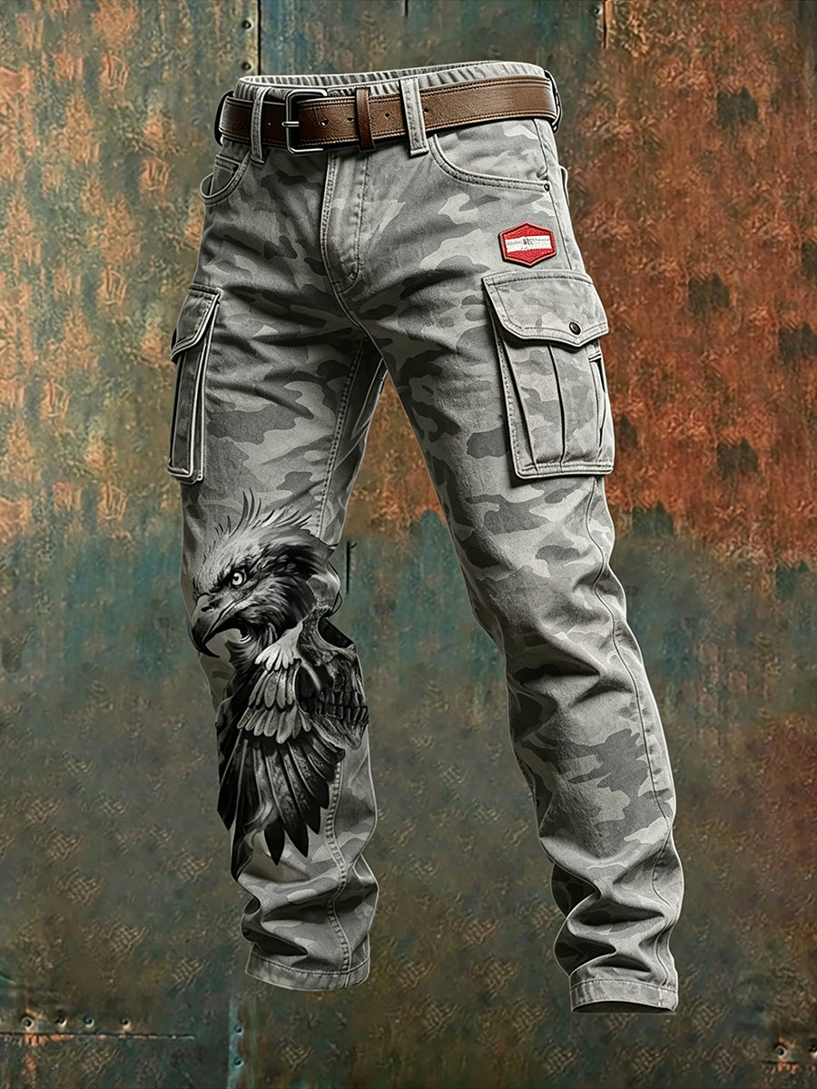 Herren-Cargohose mit zerrissenem Camouflage-Print