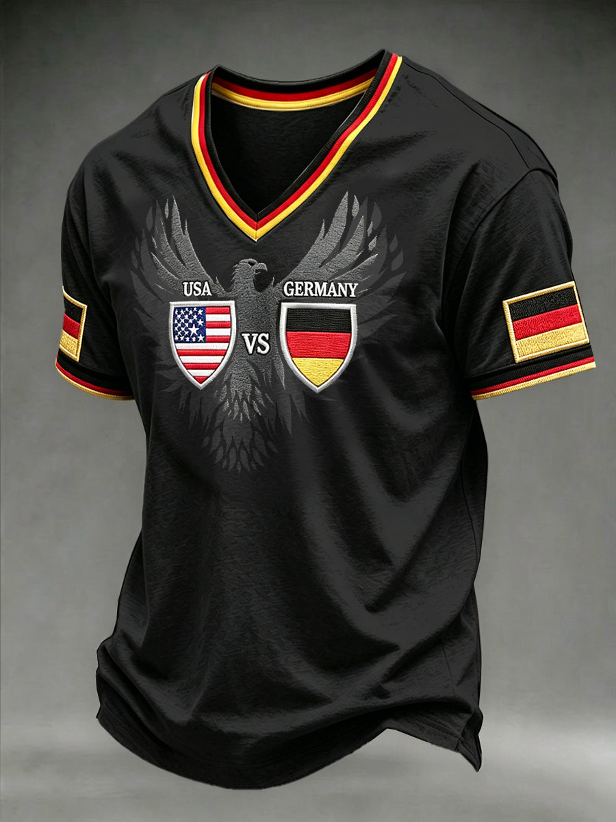 Herren-T-Shirt in Schwarz mit Fußball-Print Deutschland vs. USA, lässig, V-Ausschnitt