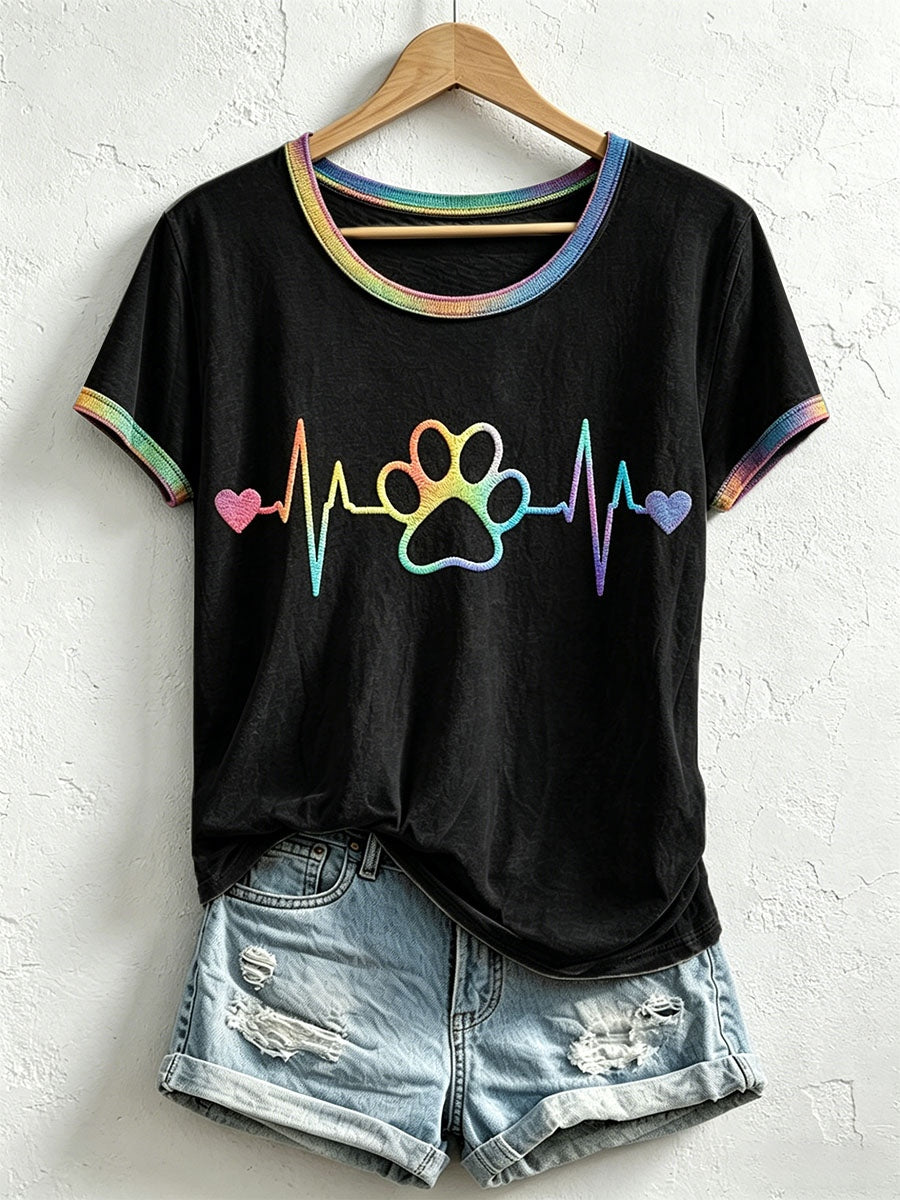 Damen-T-Shirt mit buntem Pfotenmuster