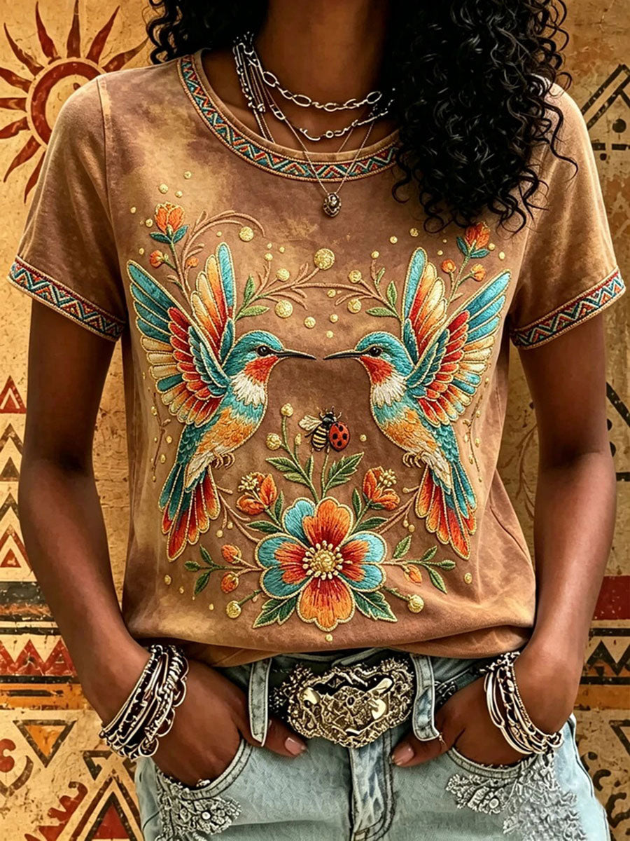 Lässiges T-Shirt für Frauen mit indigenem Print
