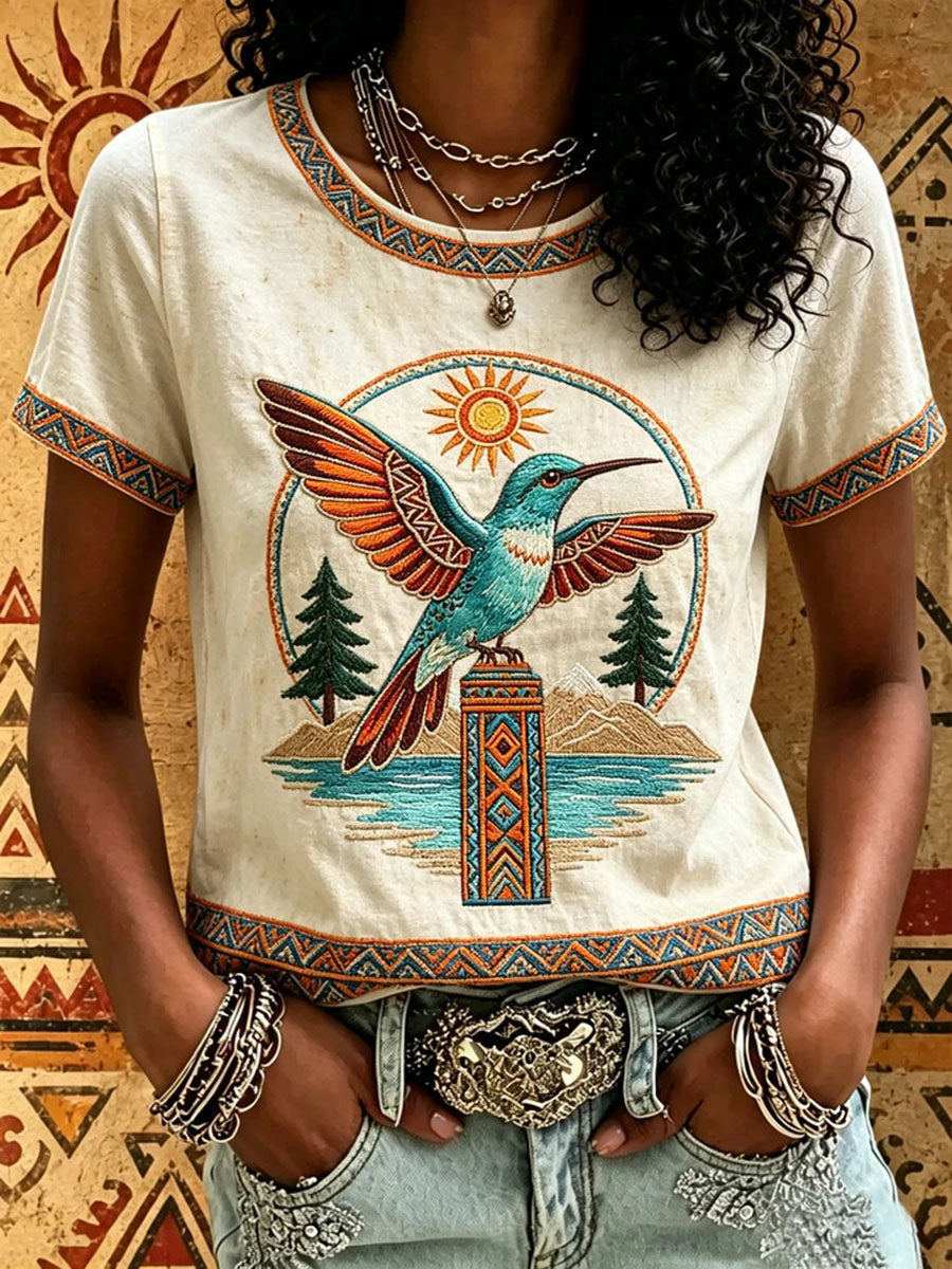 Lässiges T-Shirt für Frauen mit indigenem Print