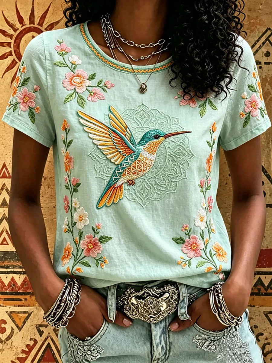 Lässiges T-Shirt für Frauen mit indigenem Print