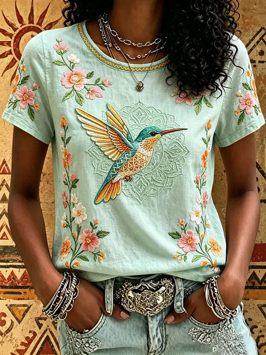 Lässiges T-Shirt für Frauen mit indigenem Print