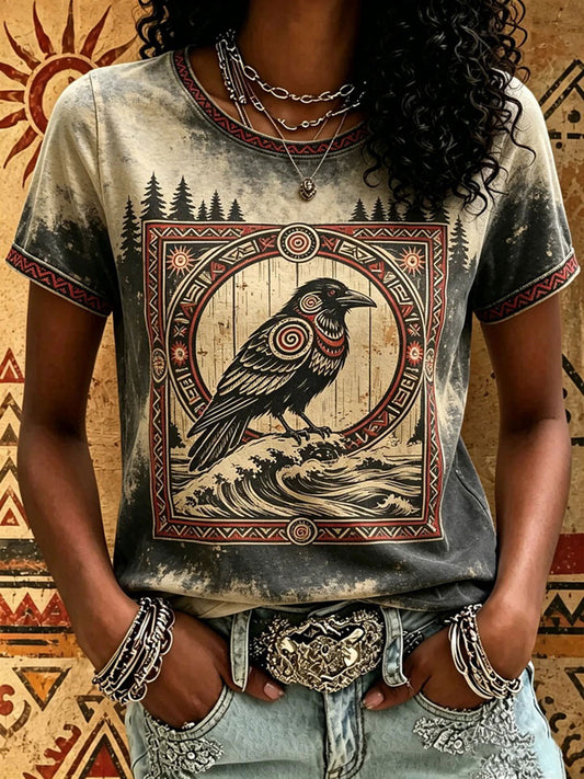 Lässiges T-Shirt für Frauen mit indigenem Print