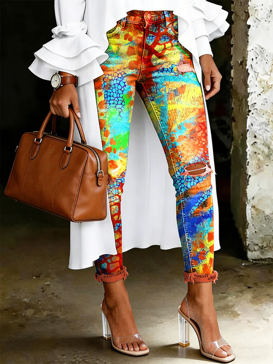 Damenjeans mit kunstvollem Blumenmuster