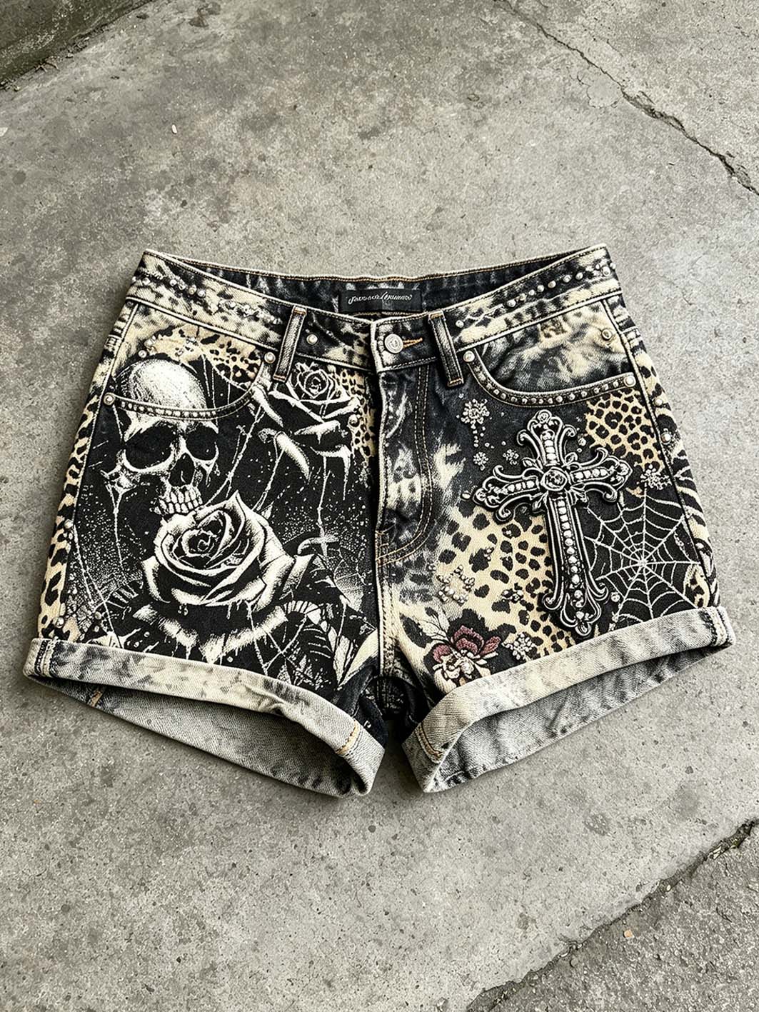 Damen-Retro-Shorts mit dunklem Schädel muster bedruckt