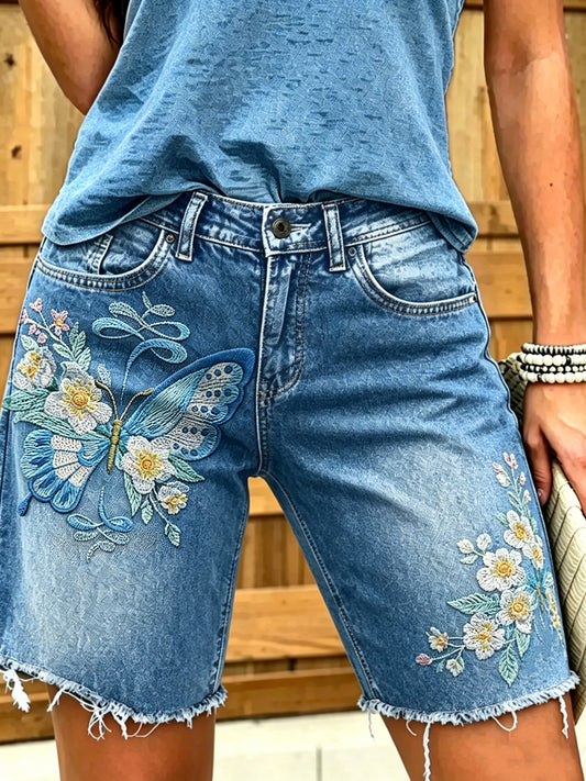 Kurze Damen-Jeans mit tierischem Schmetterlings-Print