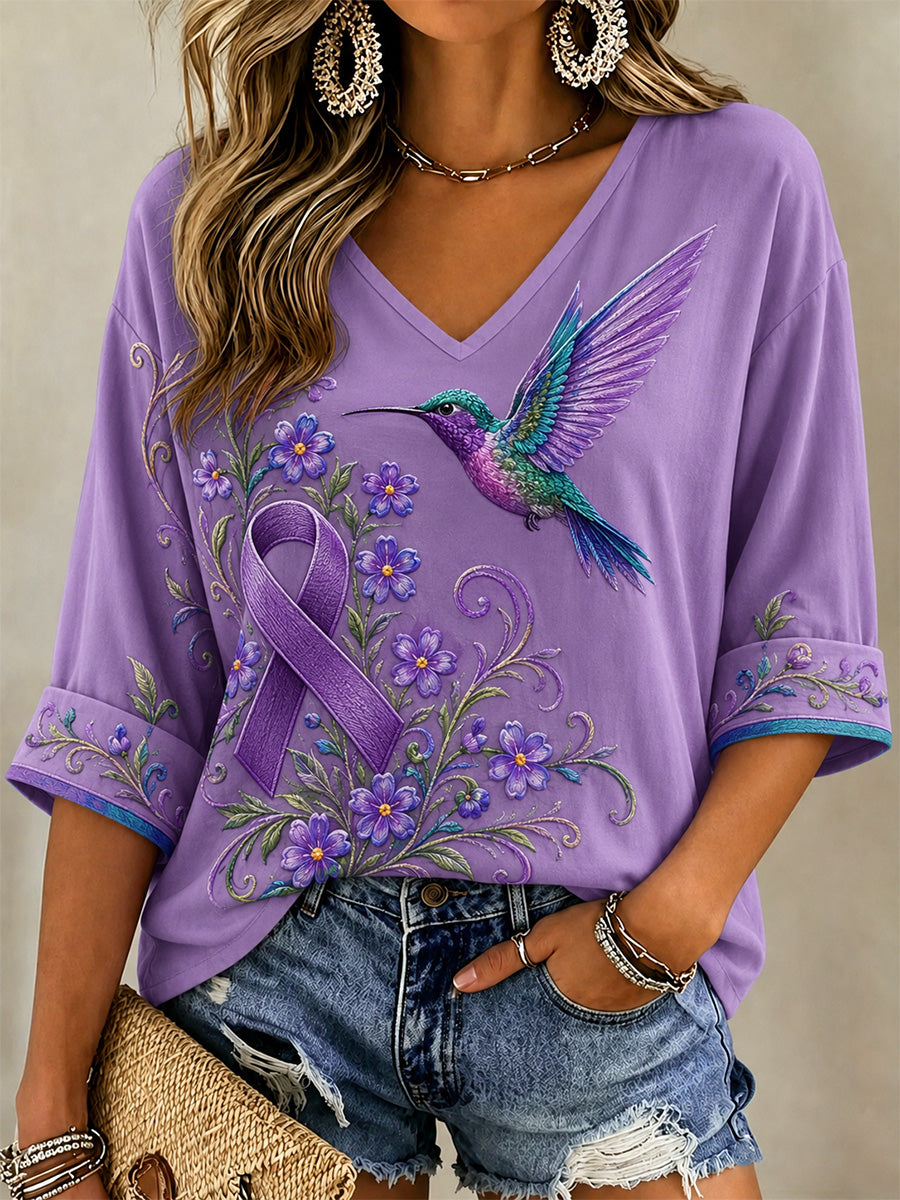 Damen-T-Shirt mit violetter Blumen- und Kolibri-Print-Aufschrift zur Sensibilisierung für Alzheimer, V-Ausschnitt