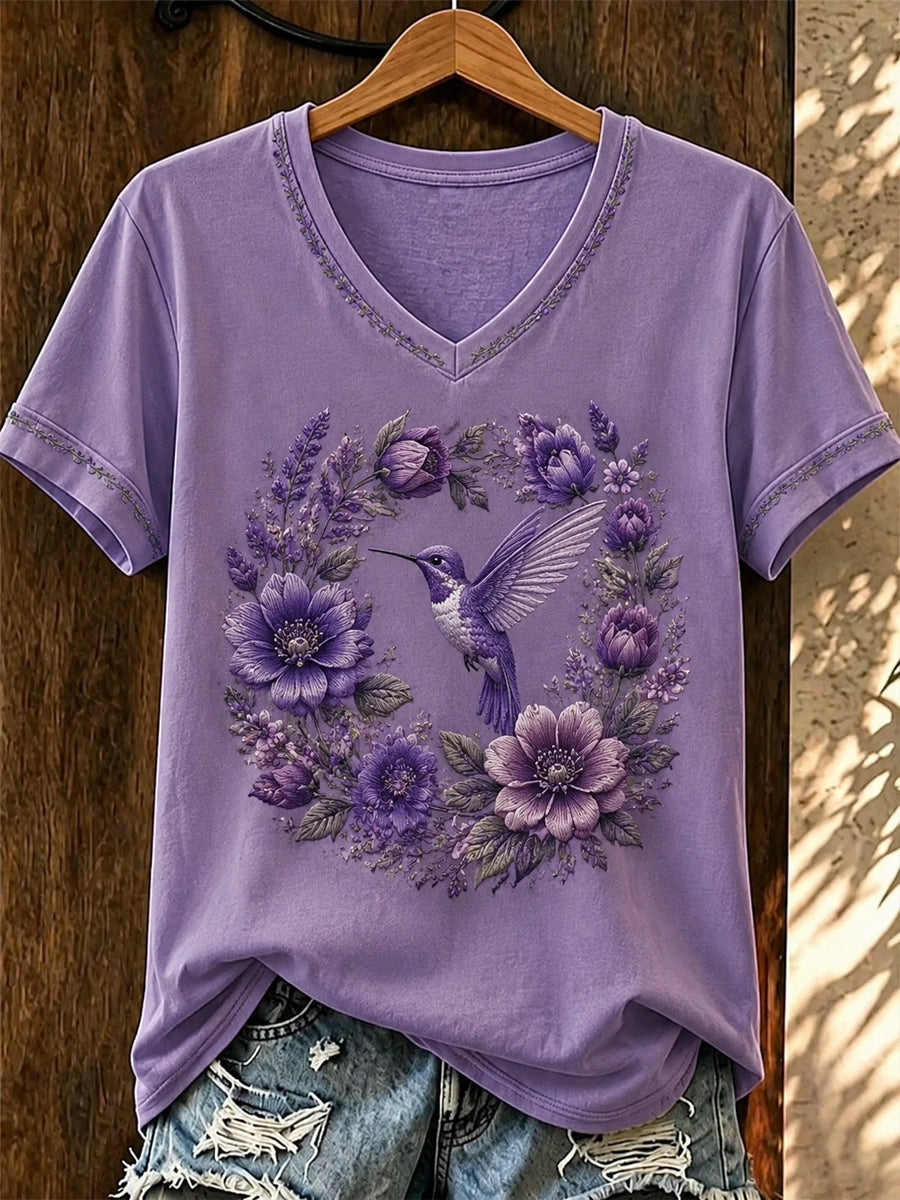 Damen-T-Shirt mit violetter Blumen-Print-Optik und V-Ausschnitt