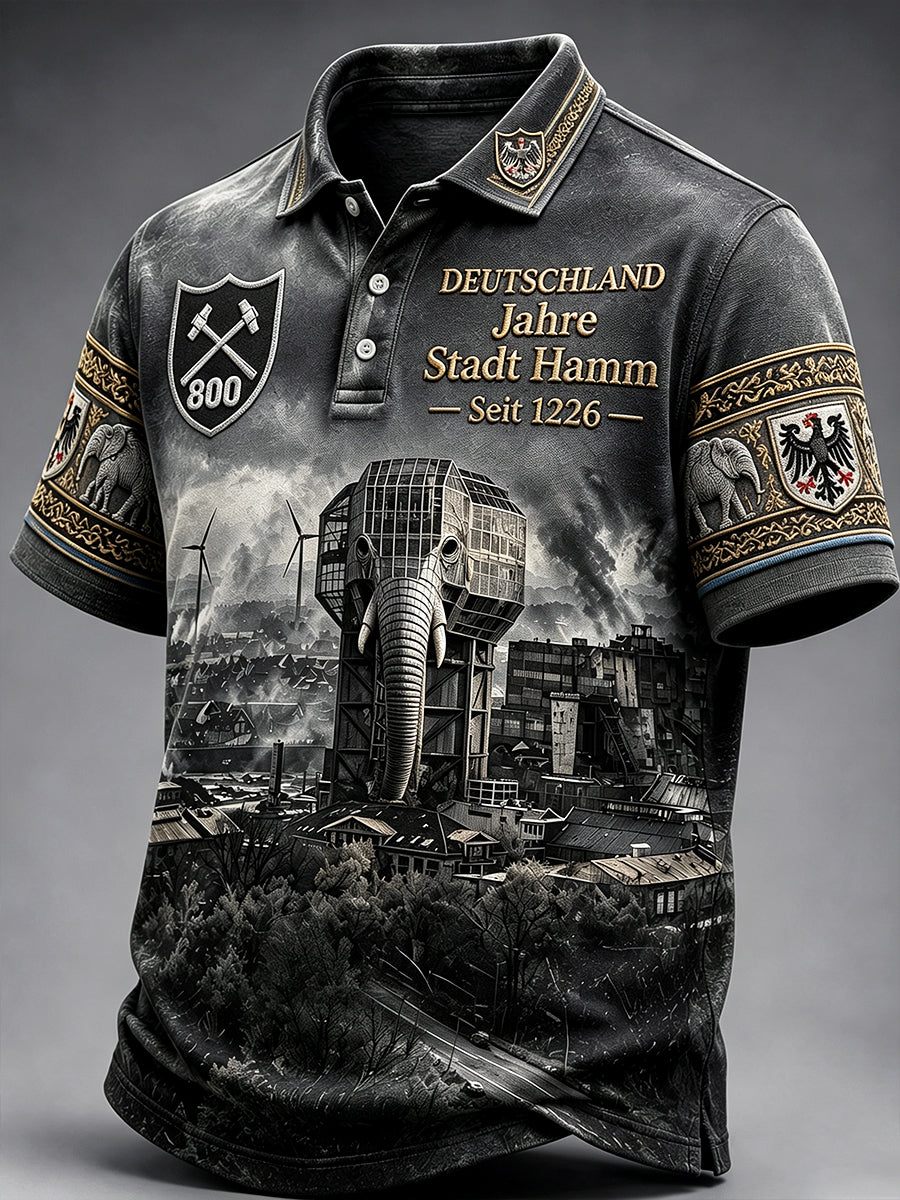 Herren-Poloshirt im „Dark Style“ mit bedrucktem 800-jährigen Jubiläums-Hamm-Motiv aus Deutschland