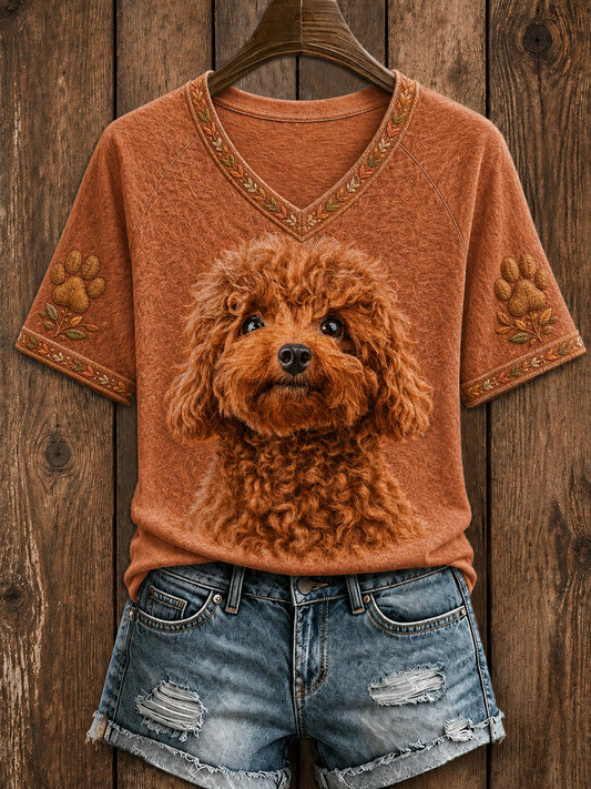 Kurzärmliges Damen-T-Shirt mit V-Ausschnitt und Pudel kunst