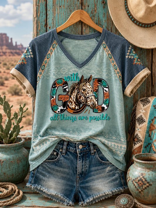 Damen-T-Shirt mit V-Ausschnitt und schulterfreiem Design, westlicher Stil, mit dem Aufdruck „With God All Things Are Possible“ – ein Symbol des Glaubens