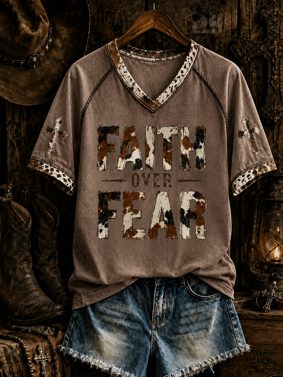 Retro Western Christian Faith Over Fear Cross Kurzarm T-Shirt für Frauen
