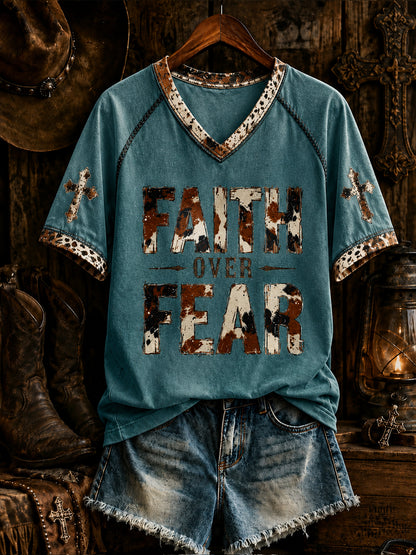 Retro Western Christian Faith Over Fear Cross Kurzarm T-Shirt für Frauen