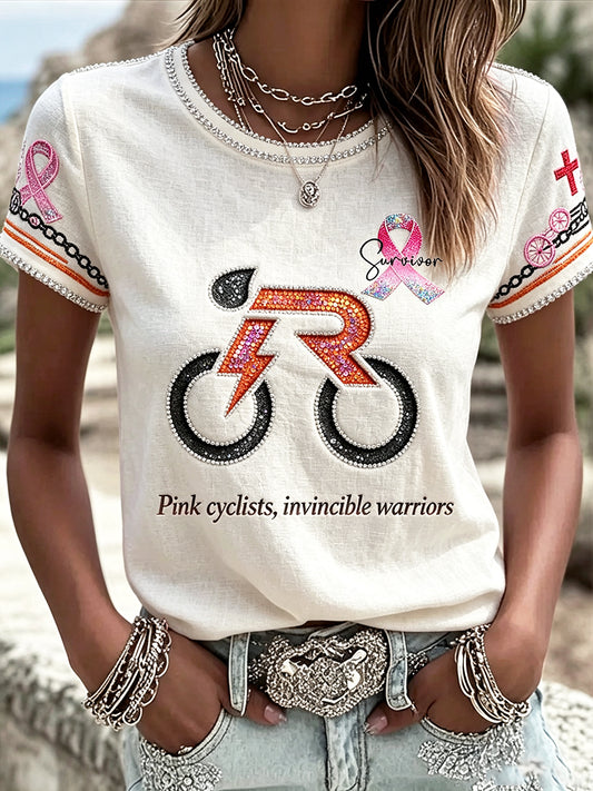 Damen-T-Shirt in Off-White mit Fahrraddruck – Casual‑Style zur Brustkrebsaufklärung