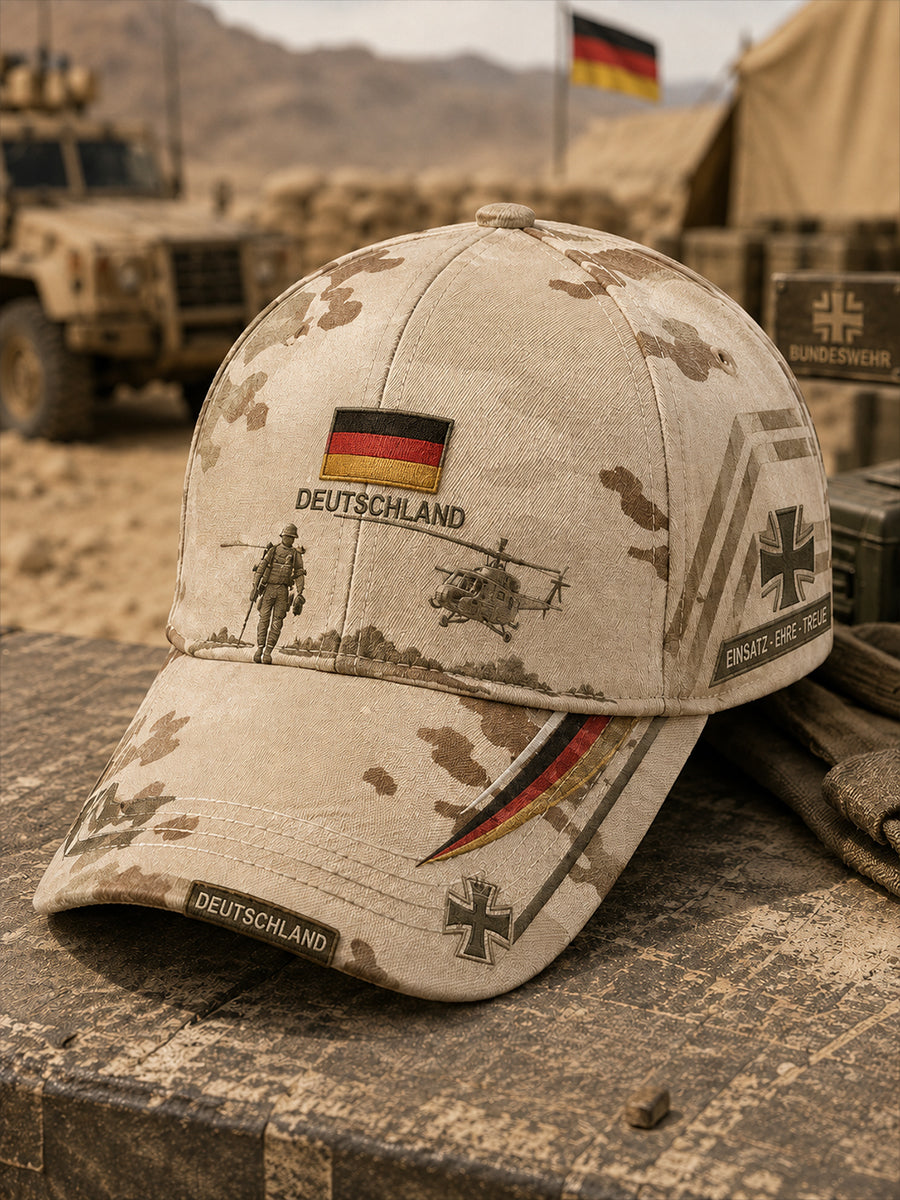 Mütze mit militärischem Vintage-Print