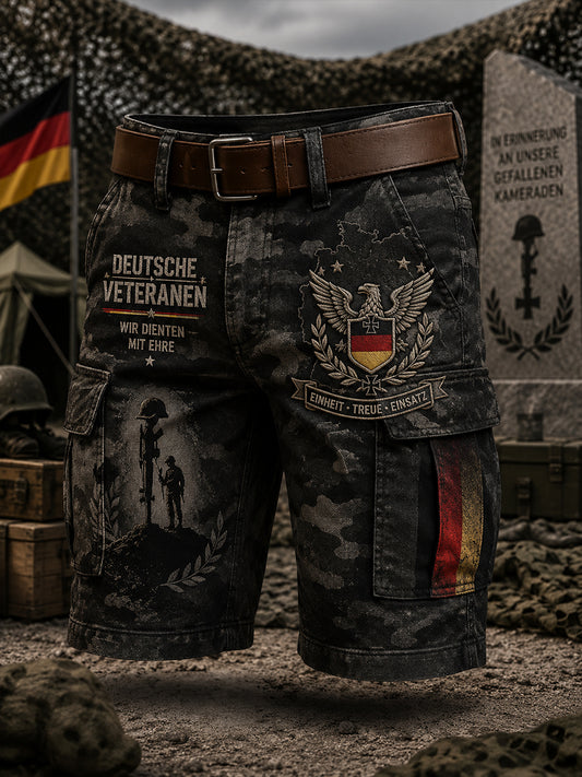 Herren-Cargo-Kurzhose mit vintage Militär-Print
