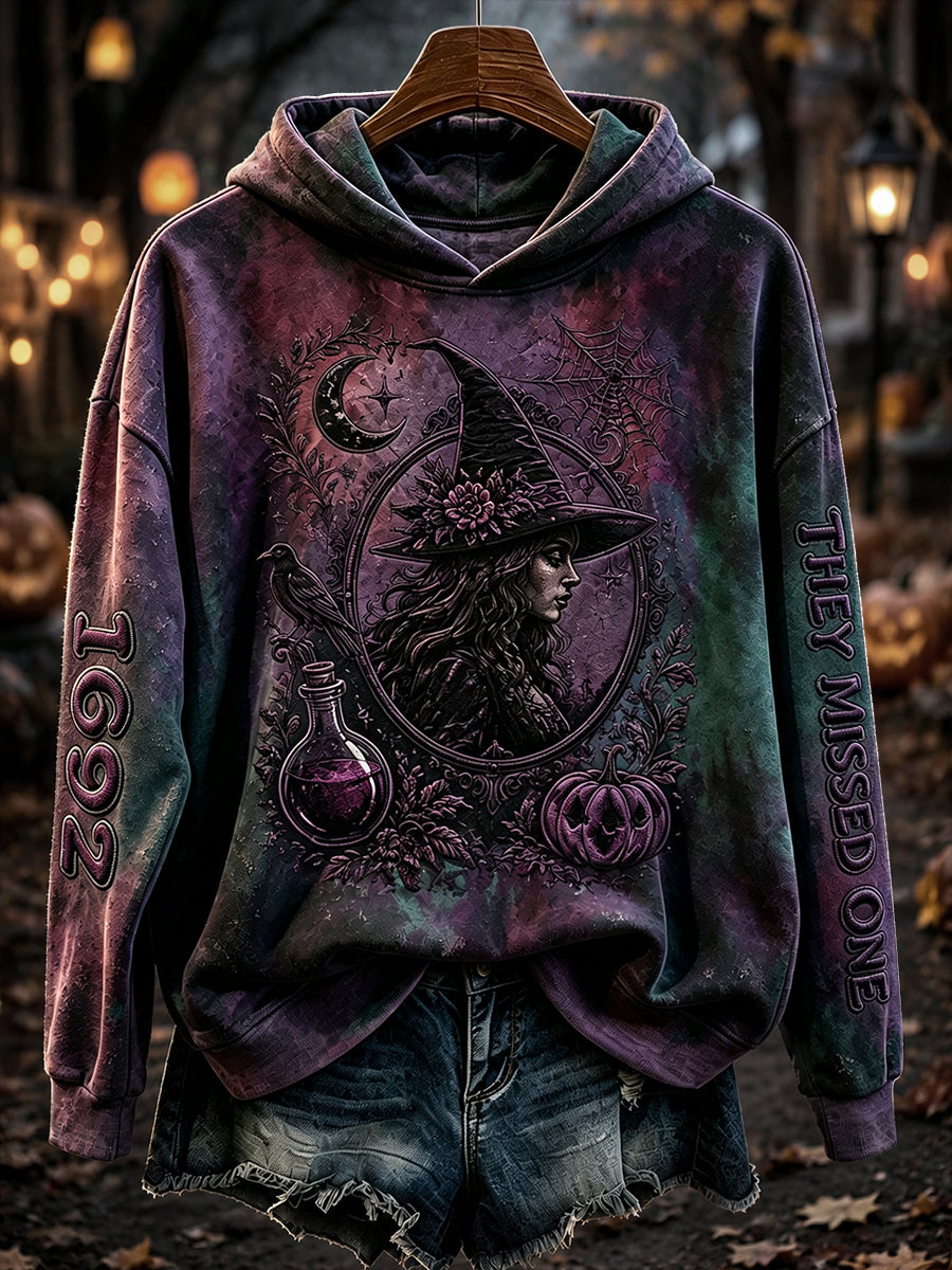 Damen-Vintage-Kapuzenpullover mit dem Aufdruck „1692 – Eine Hexe haben sie übersehen“ in gemütlichem Stil
