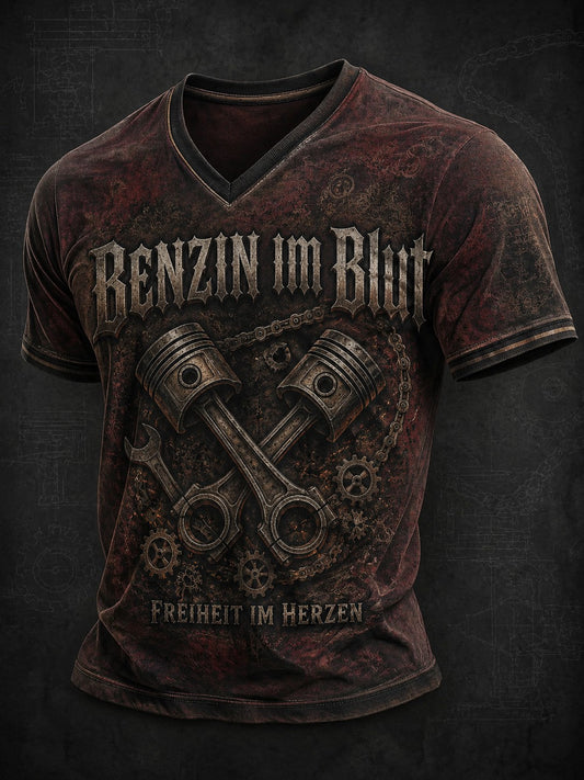 Herren-T-Shirt mit Aufdruck „BENZIN IM BLUT FREIHEIT IM HERZEN“ und V-Ausschnitt