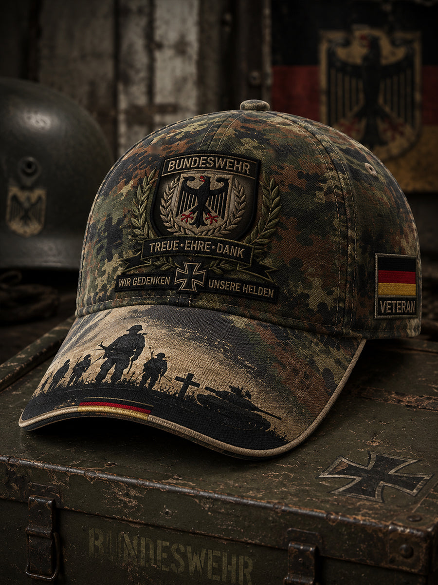 Herren-Mütze im Vintage-Camouflage-Look mit militärstilischem Print